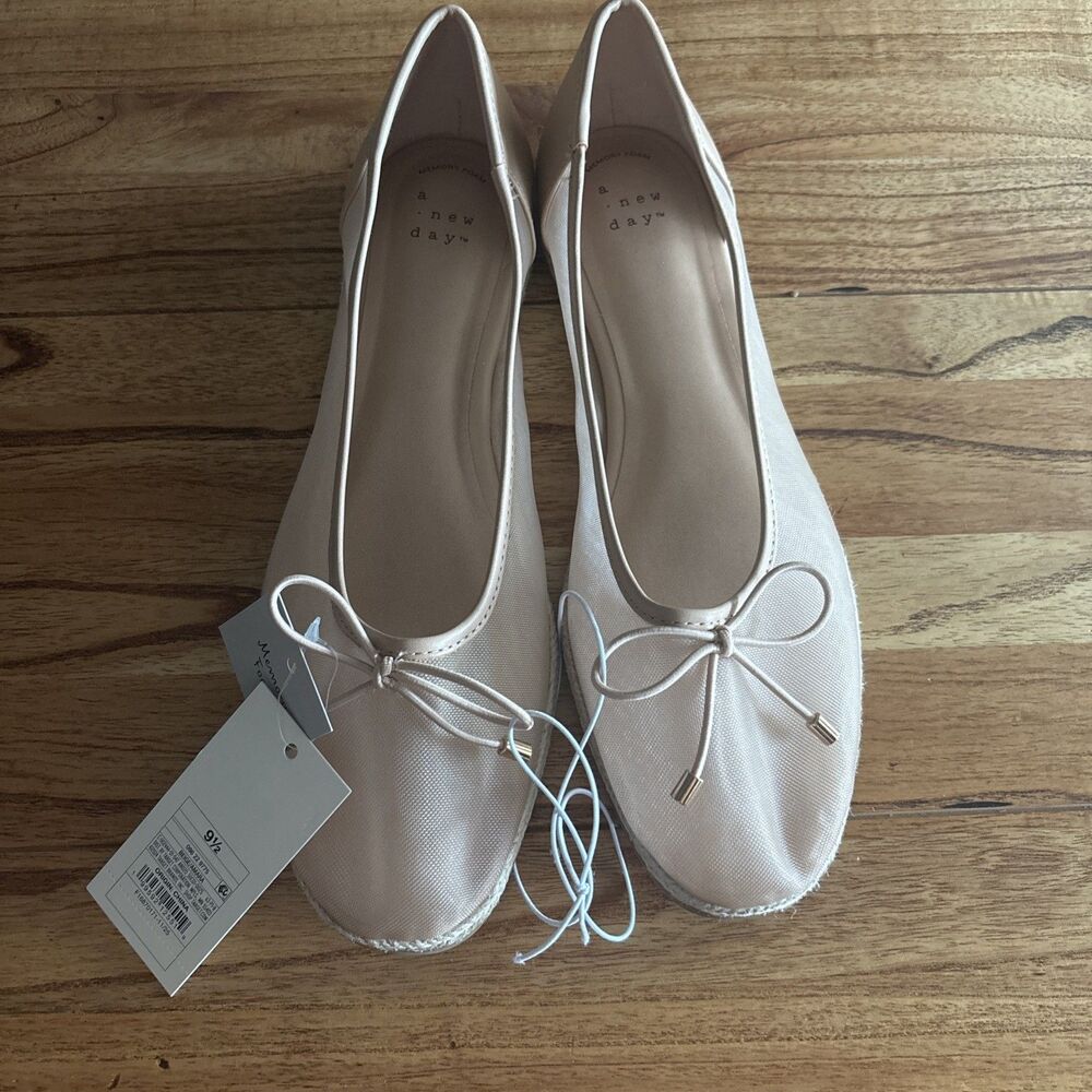 Women’s Amara Flats with Memory Foam Insole - A New Day